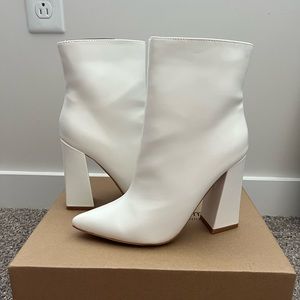 NEW Size 9 Boohoo White Booties Ankle Boots